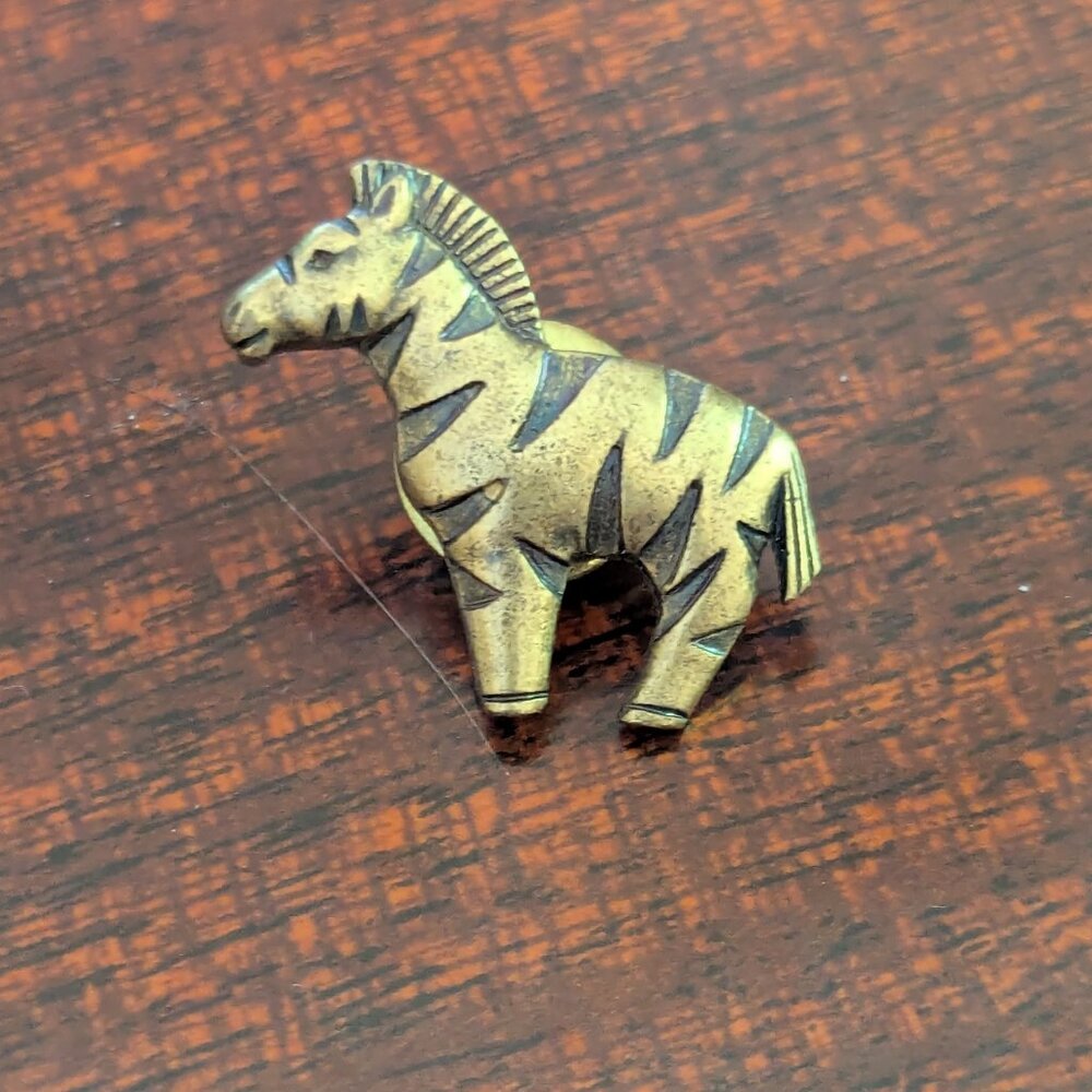 JJ Jonette Zebra Pin Brooch Vintage Bronze Gold Tone Animal Tie Tack Lapel
